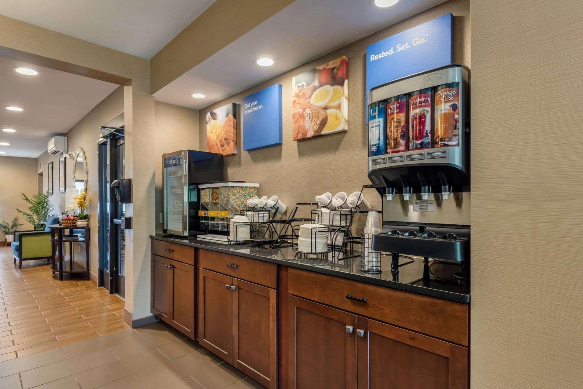 Comfort Inn Ellsworth - Bar Harbor Exterior photo
